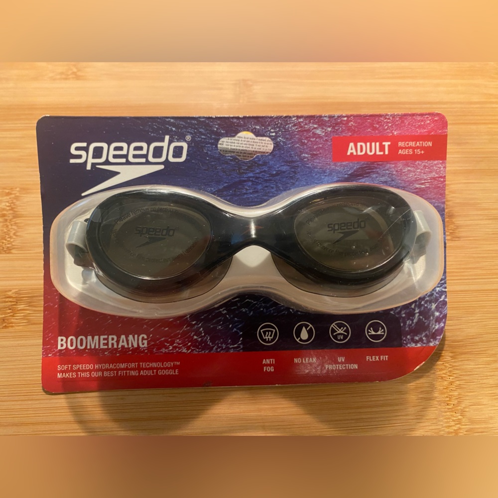 New, sealed in package.  Speedo Boomerang swim goggles.  Adult, ages 15+.
